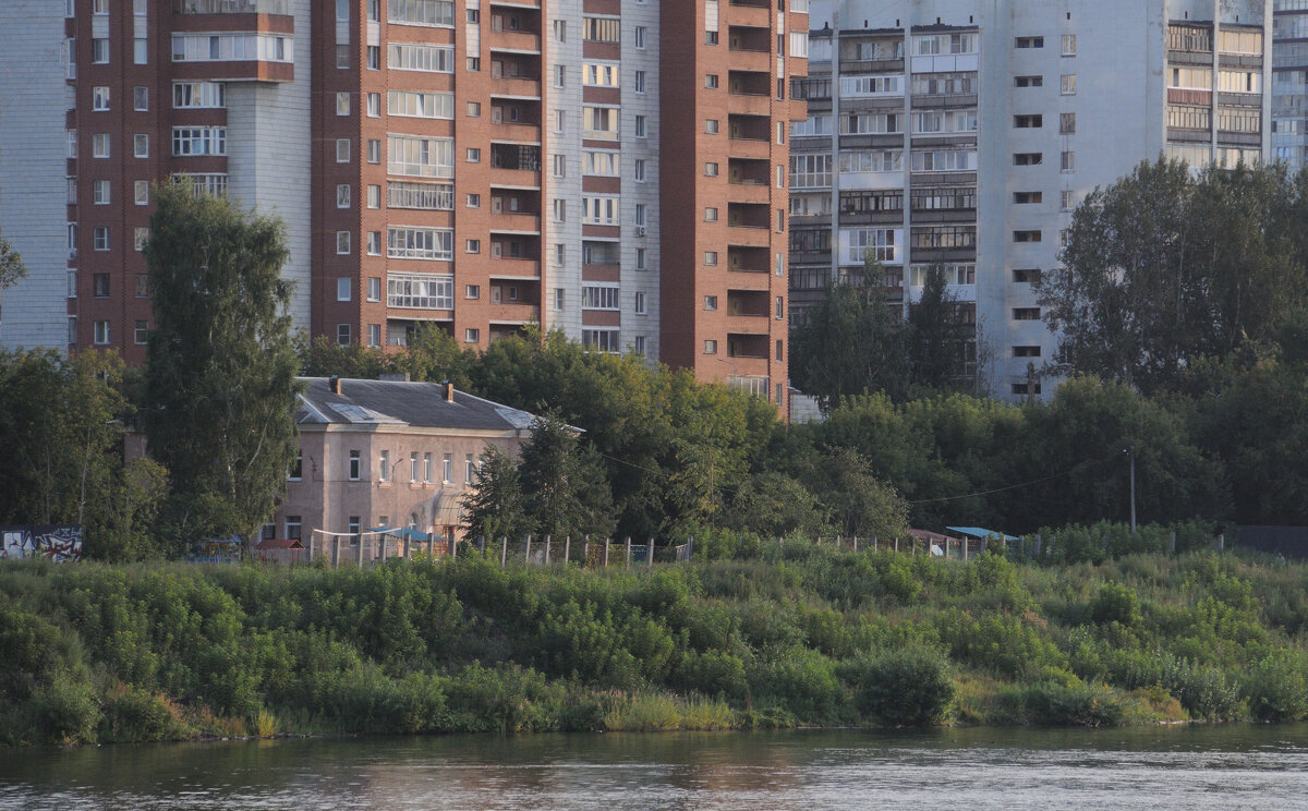 *** - Сергей Сергеев