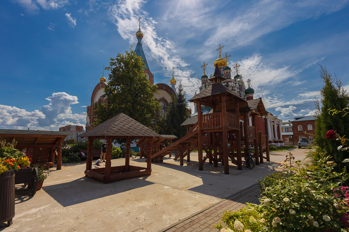 Детская площадка на территории храма - Александр Синдерёв