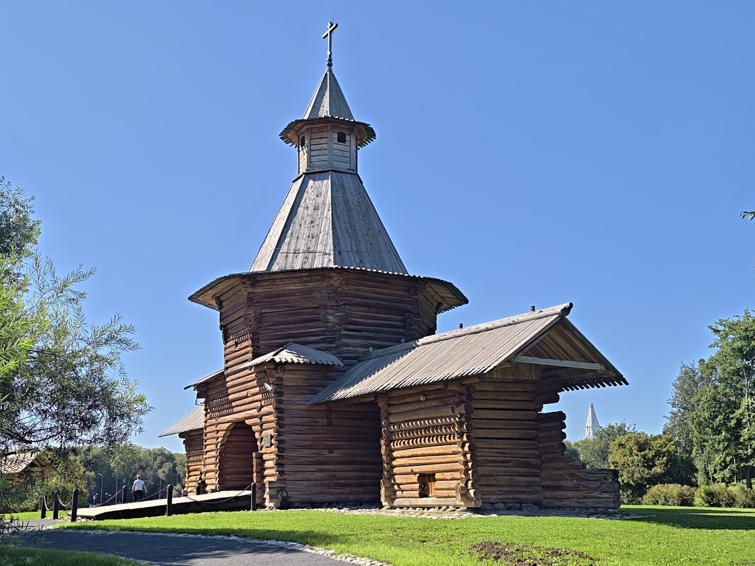 Проездная башня Николо-Карельского монастыря в Коломенском - <<< Наташа >>>