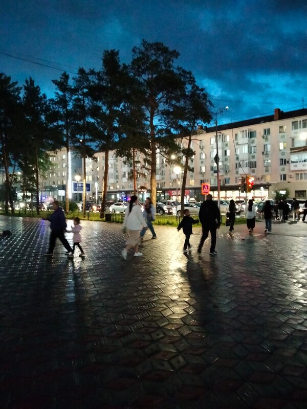 Многолюдно - Динара Каймиденова