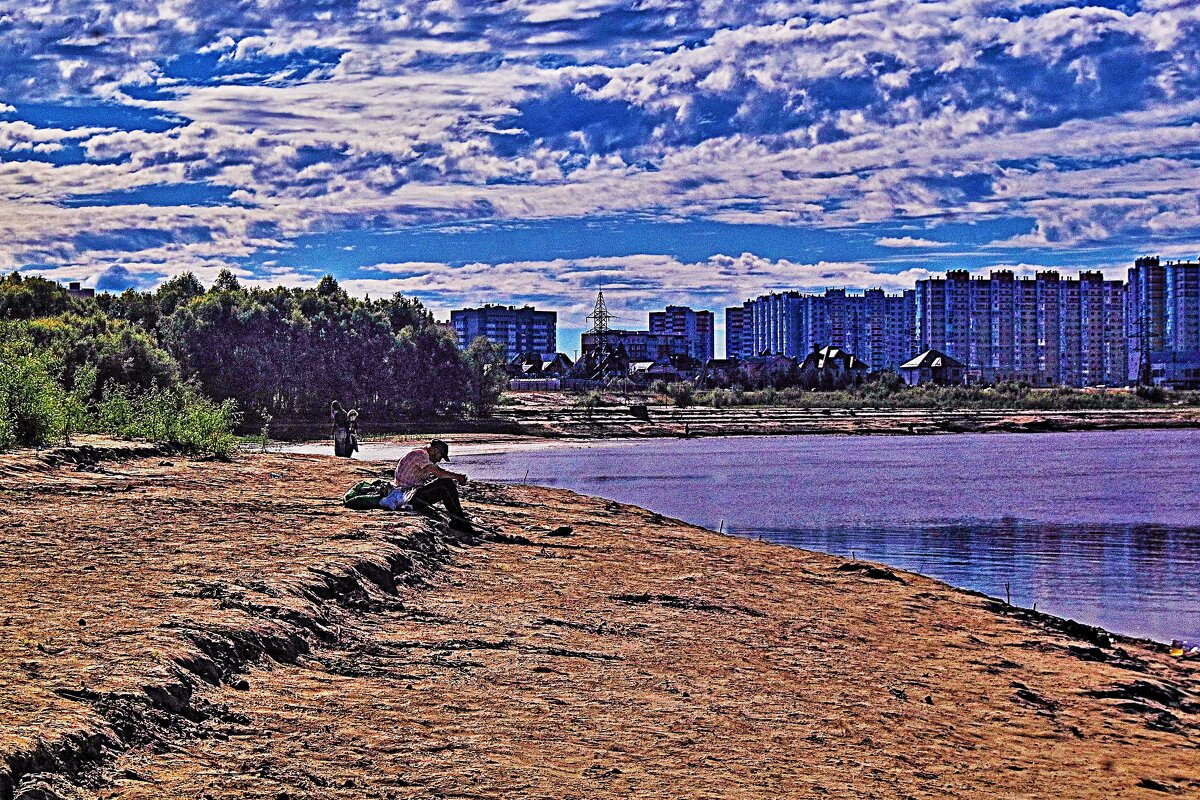 Август...На берегу -за чтением романа! - Владимир 