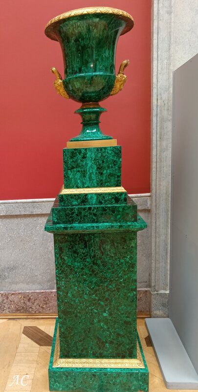 Декоративное убранство интерьеров Эрмитажа. Вазы - Любовь Сахарова Декоративное убранство интерьеров Эрмитажа. Вазы - Любовь Сахарова