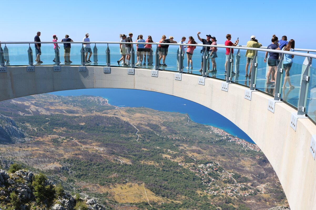 Skywalk- Стеклянная смотровая площадка - Светлана Баталий Skywalk- Стеклянная смотровая площадка - Светлана Баталий