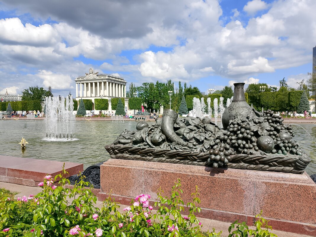 Фонтан "Каменный цветок". - Татьяна 