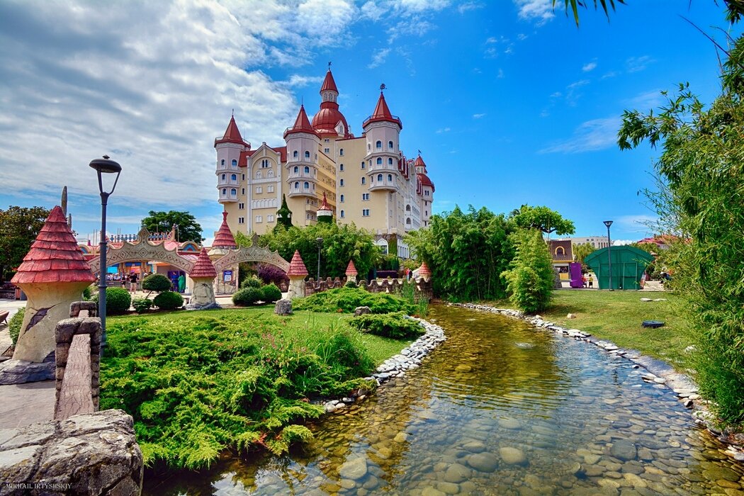 Отель-замок Богатырь - Mikhail Irtyshskiy