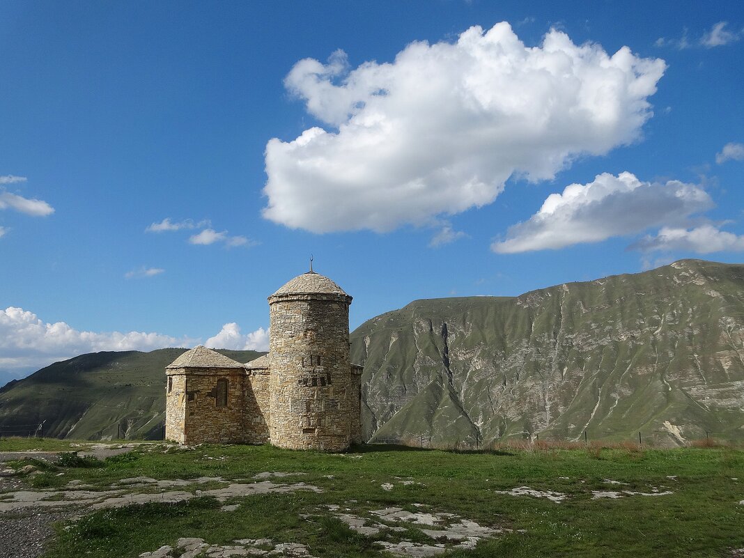 Матласское плато. Мечеть - Лидия Бусурина Матласское плато. Мечеть - Лидия Бусурина