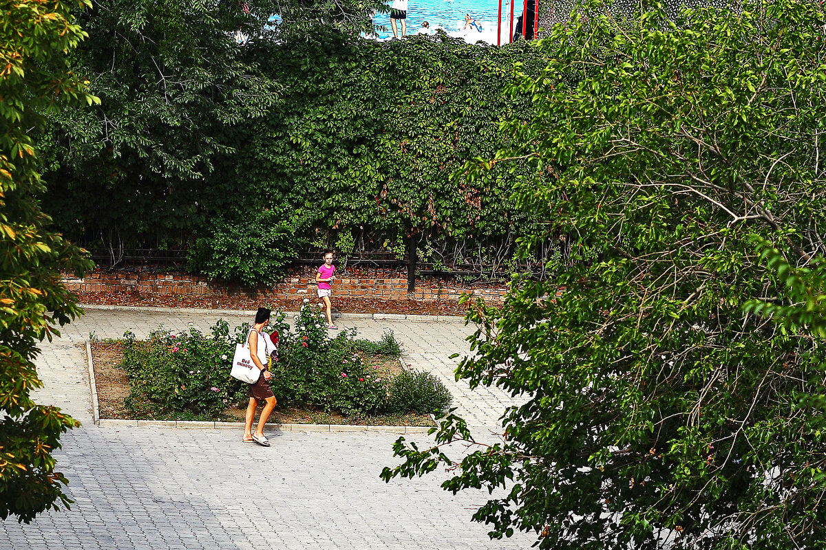 Не спешит... - Юрий Гайворонскiий