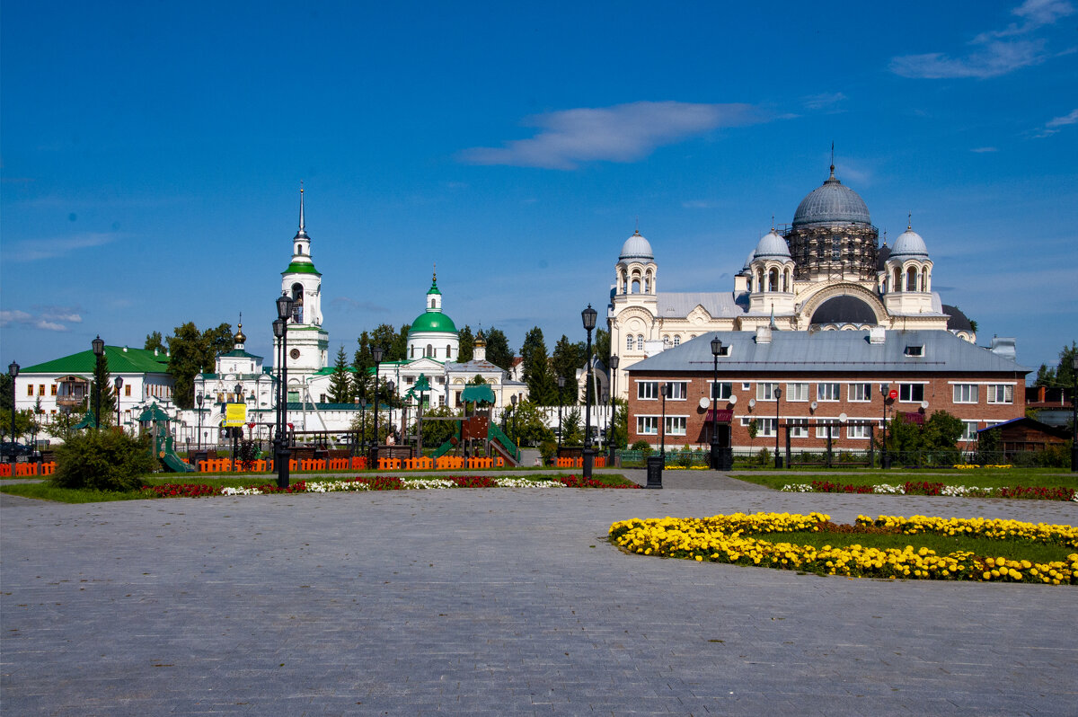 Свято-Николаевский монастырь с Центральной площади - Gen 