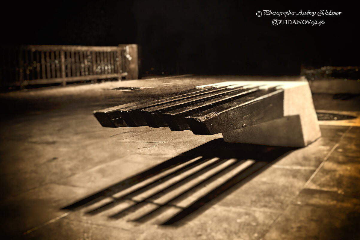 Ночь. Между... - Андрей Жданов