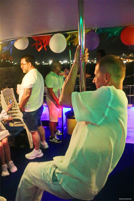 мужчина - Владислав Воровский 