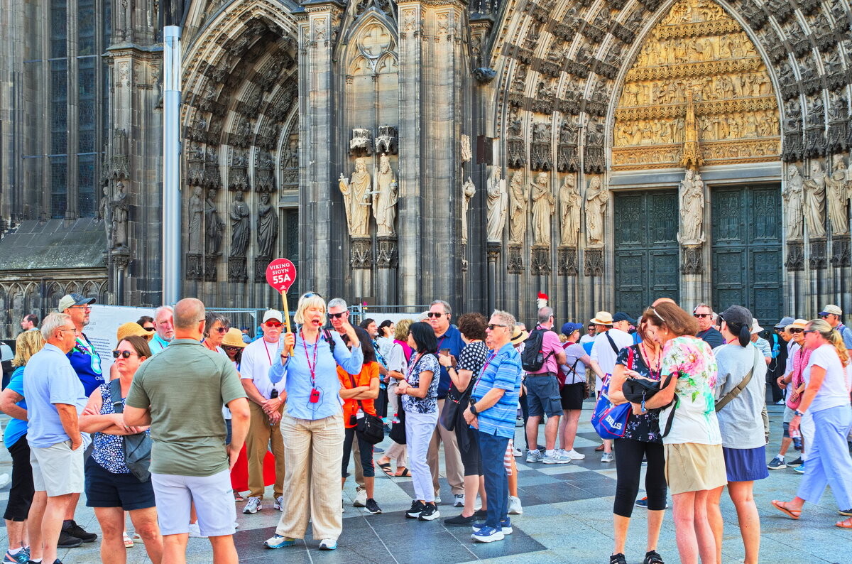 *** - Witalij Löwin