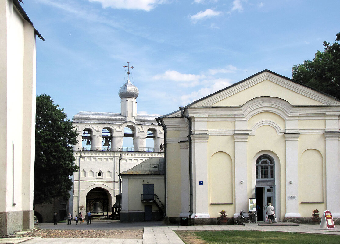 Звонница Софийского собора и Церковь Входа Господня в Иерусалим - Александр Ильчевский 