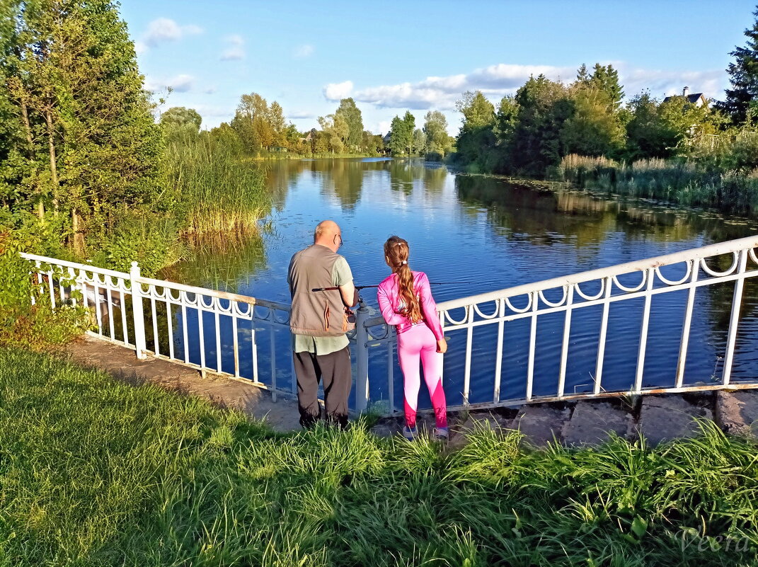 Дедушка! Клюёт! - Veera V