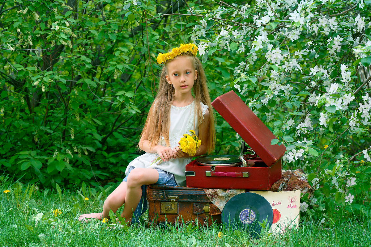 В дни школьных каникул - Дмитрий Конев