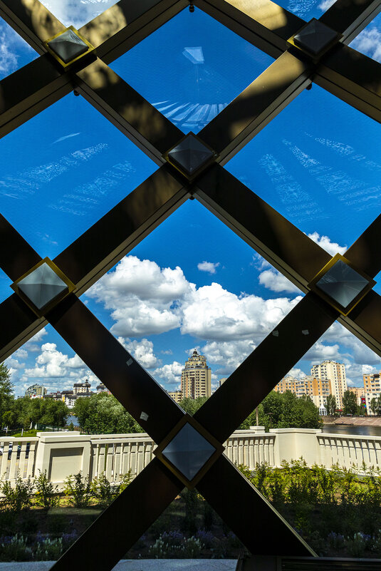 Под небом голубым есть город золотой - Солтан Жексенбеков