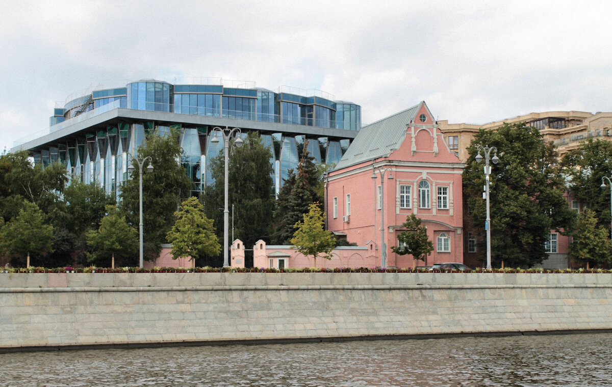 "Такая разная Москва.." - Арина Невская