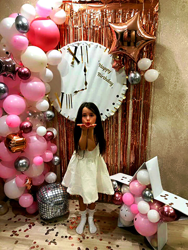 А   КОМУ-ТО  8 ЛЕТ - Анатолий Малобродский