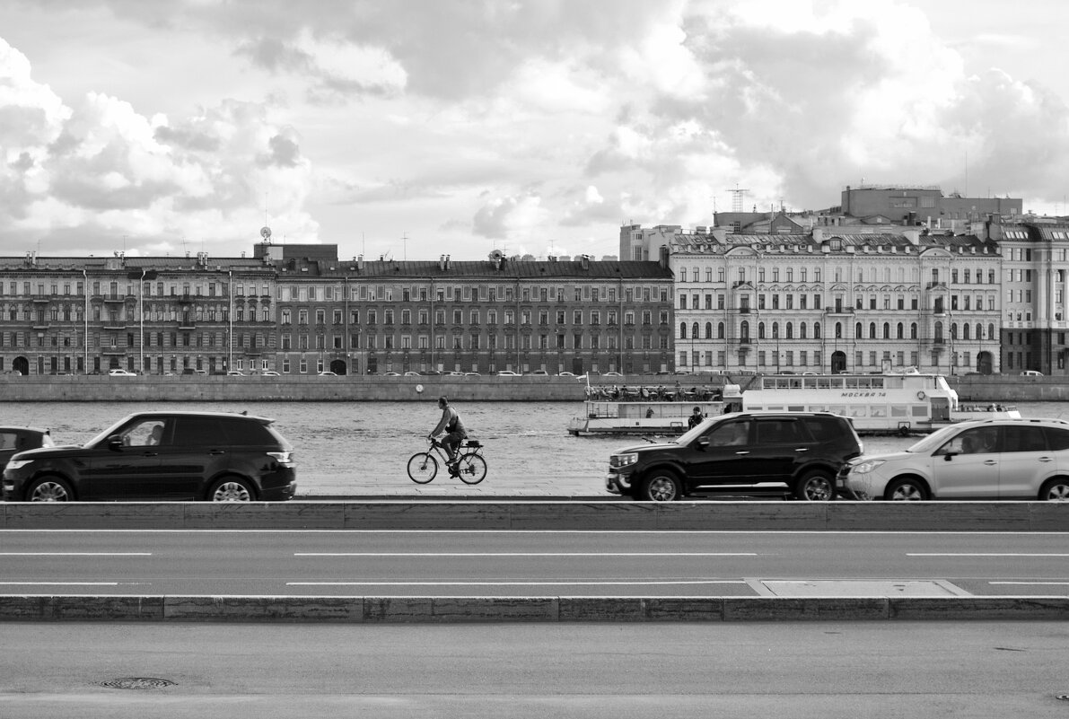 В городе - AleksSPb Лесниченко