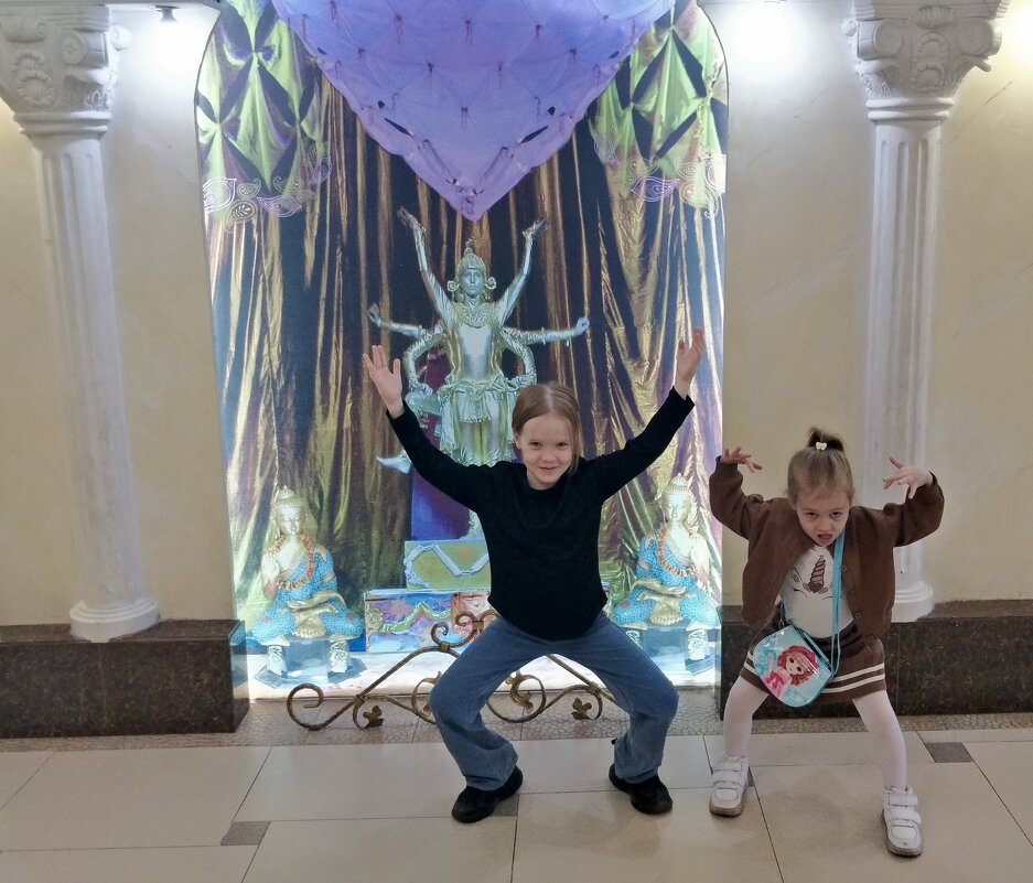 Девчонки - Андрей Хлопонин Девчонки - Андрей Хлопонин