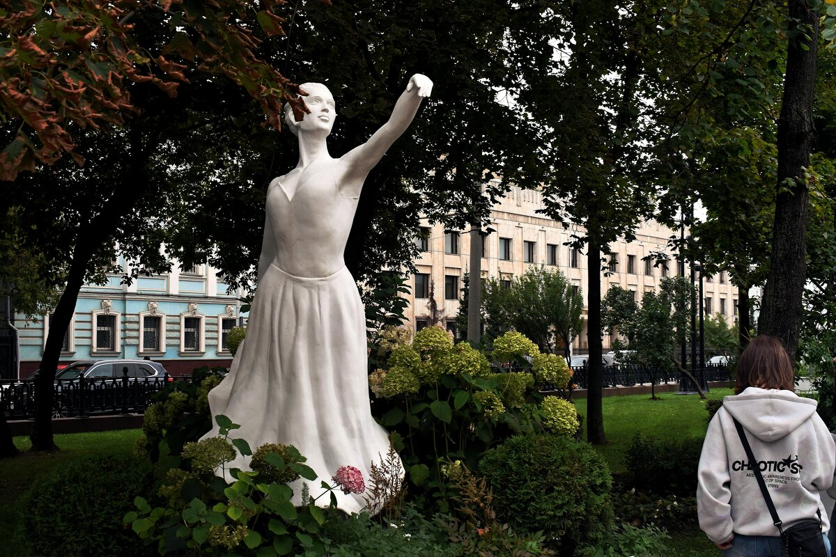 Чистопрудный бульвар приглашает на фестиваль «Театральный бульвар» — 2025 - Татьяна Помогалова