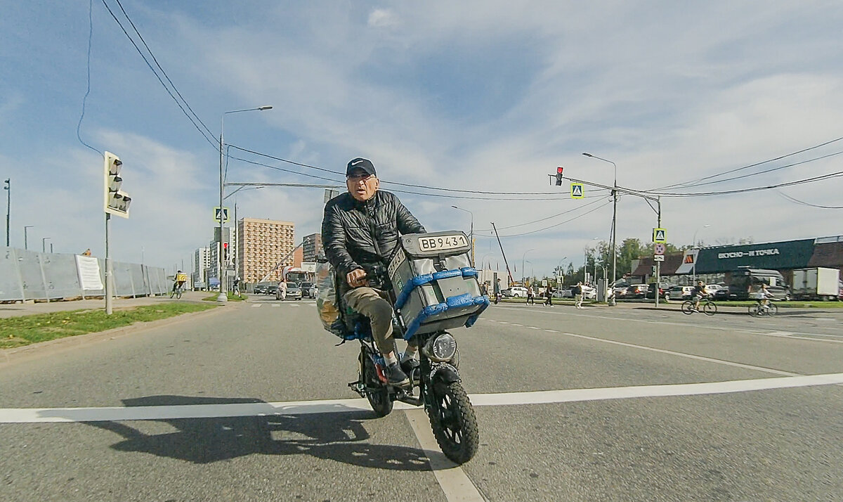 Чуть не сбил на пешеходном переходе - Валерий Иванович Чуть не сбил на пешеходном переходе - Валерий Иванович