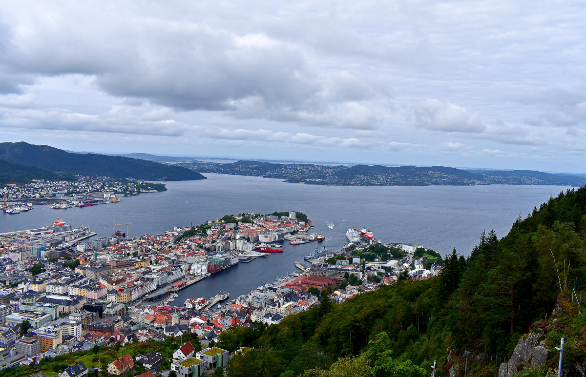 Берген с высоты - Nina Streapan Берген с высоты - Nina Streapan