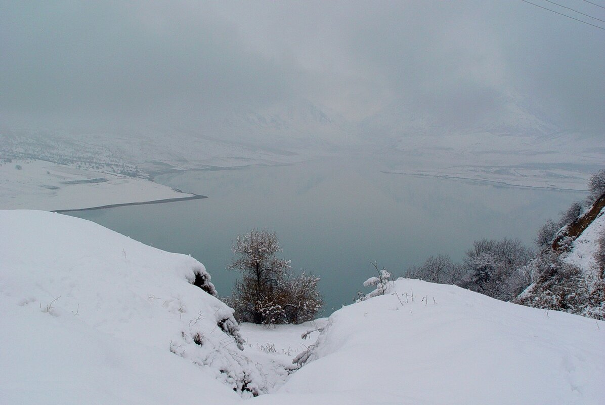 Чарвакское водохранилище, зима. - Виктор Осипчук