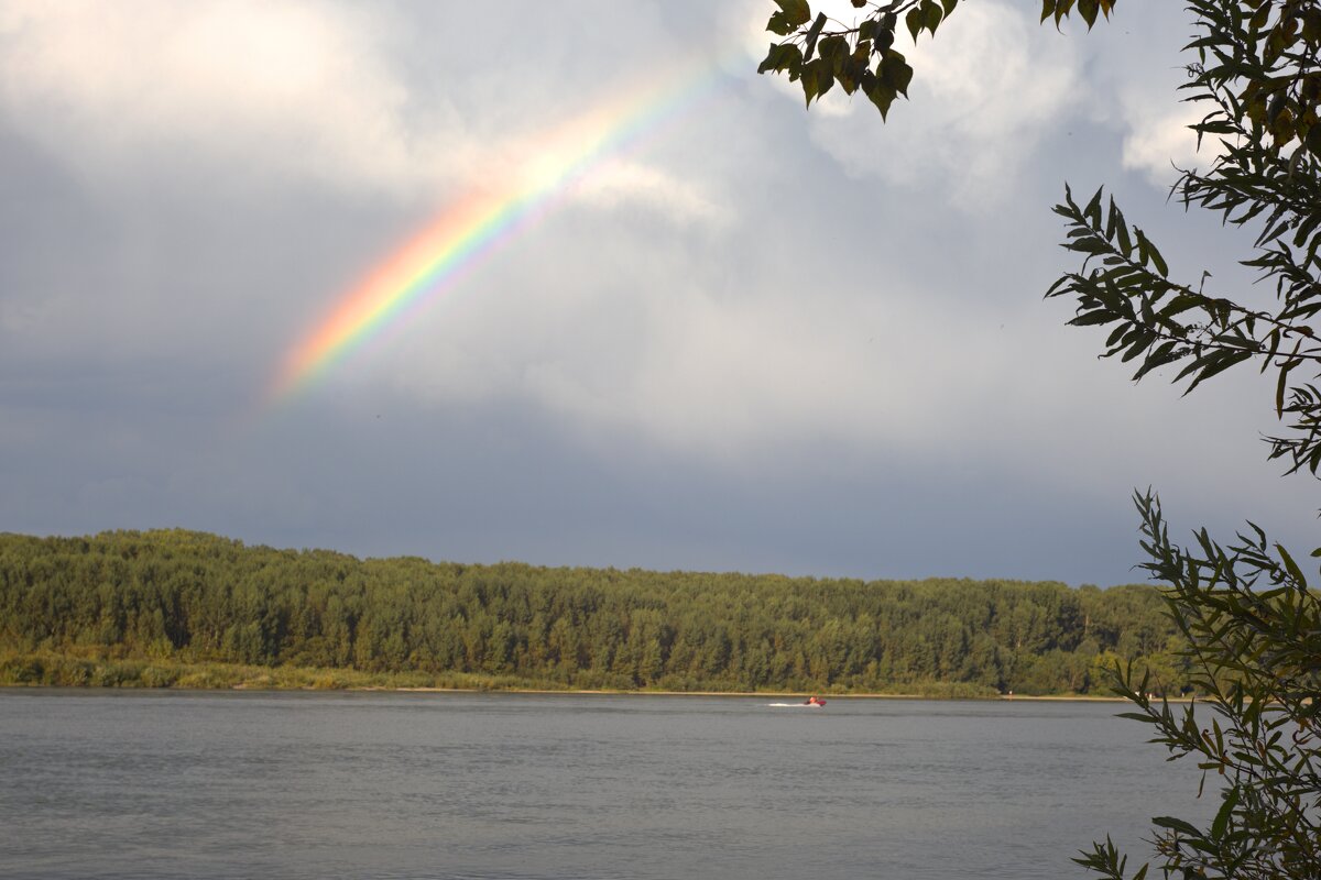 Радужный пейзаж над рекой - Ильич -