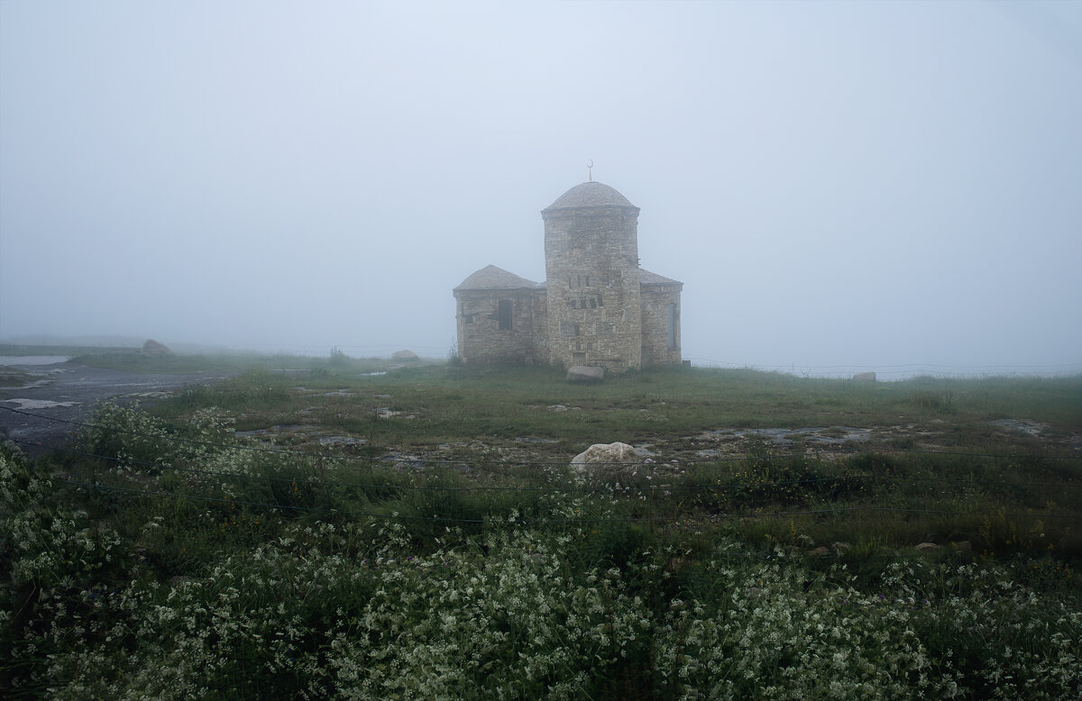 Мечеть высоко в горах - Лилия .