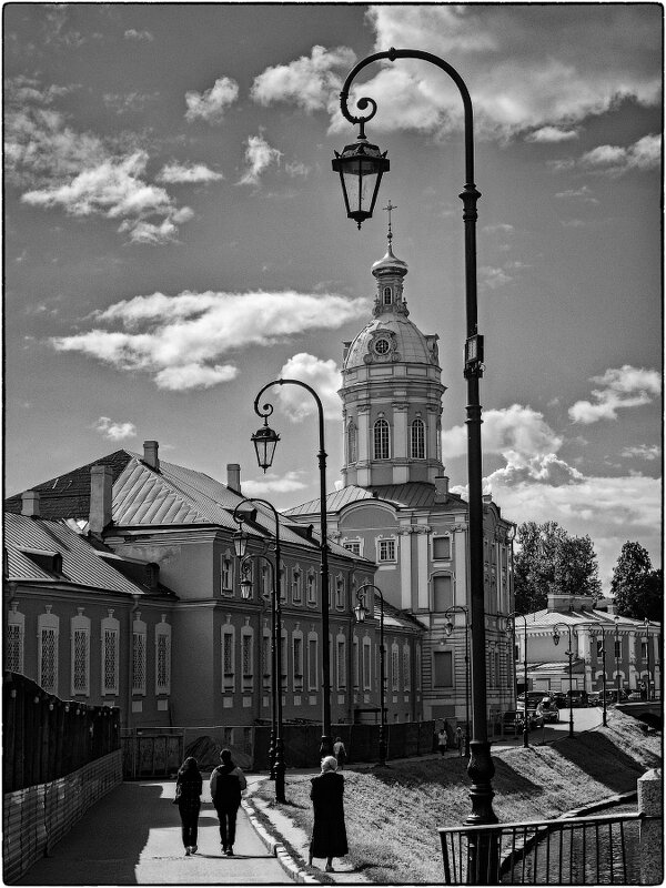 Улочка к храму - Анатолий ИМХО