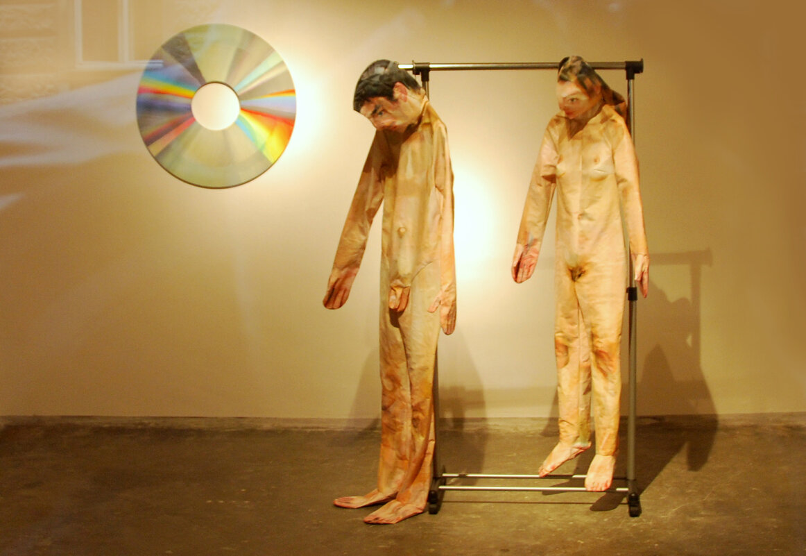 ЧТО НОЧЬЮ БЫЛО ПЕРФОРМАНСОМ, НАУТРО ВСЕДА ПРЕВРАЩАЕТСЯ В ИНСТАЛЯЦИЮ - Юрий Вовк ЧТО НОЧЬЮ БЫЛО ПЕРФОРМАНСОМ, НАУТРО ВСЕДА ПРЕВРАЩАЕТСЯ В ИНСТАЛЯЦИЮ - Юрий Вовк