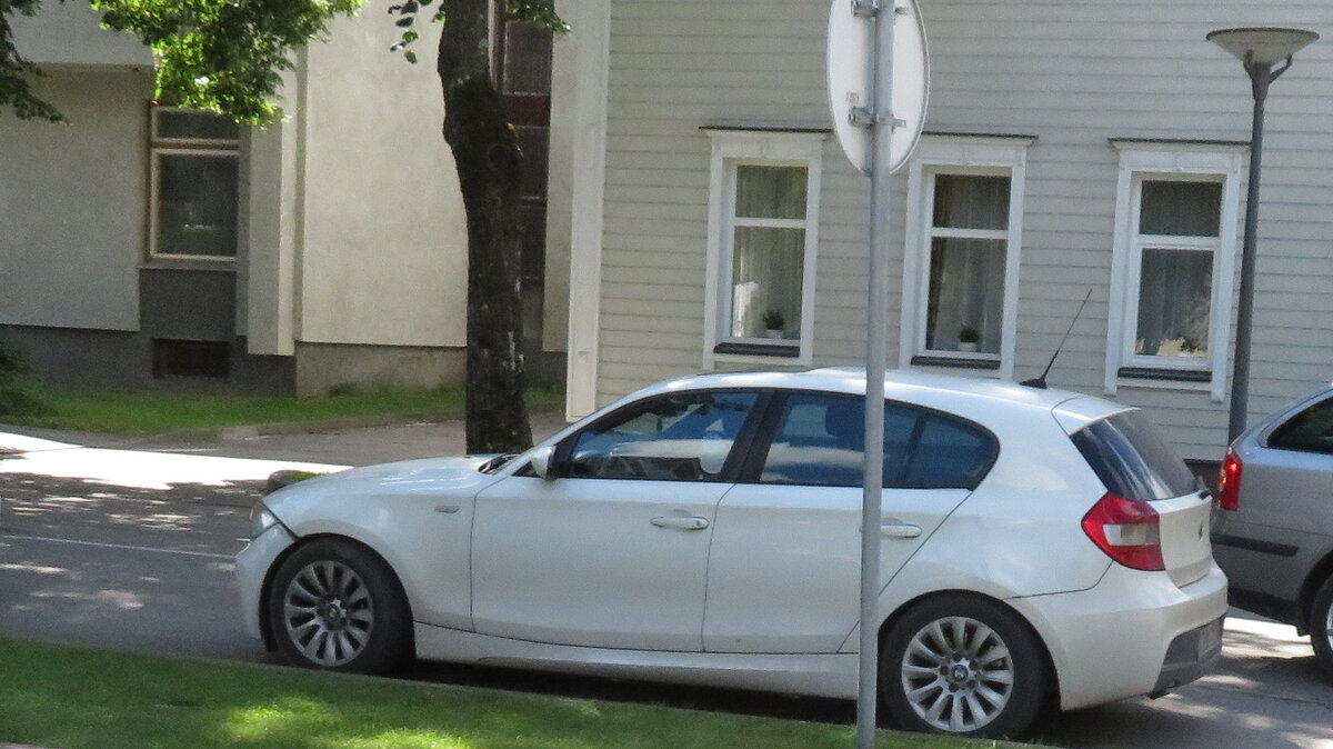 Особенности национлальной  парковки BMW - rimgis 