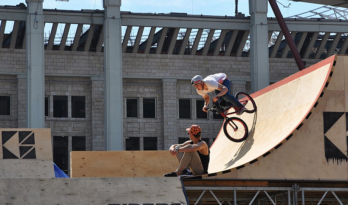 Соревнования по велофристайлу - Анатолий Колосов