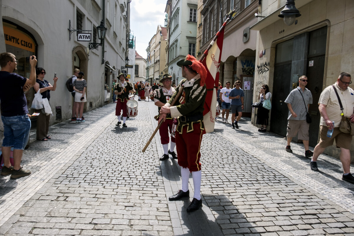 ** - Александр Липовецкий