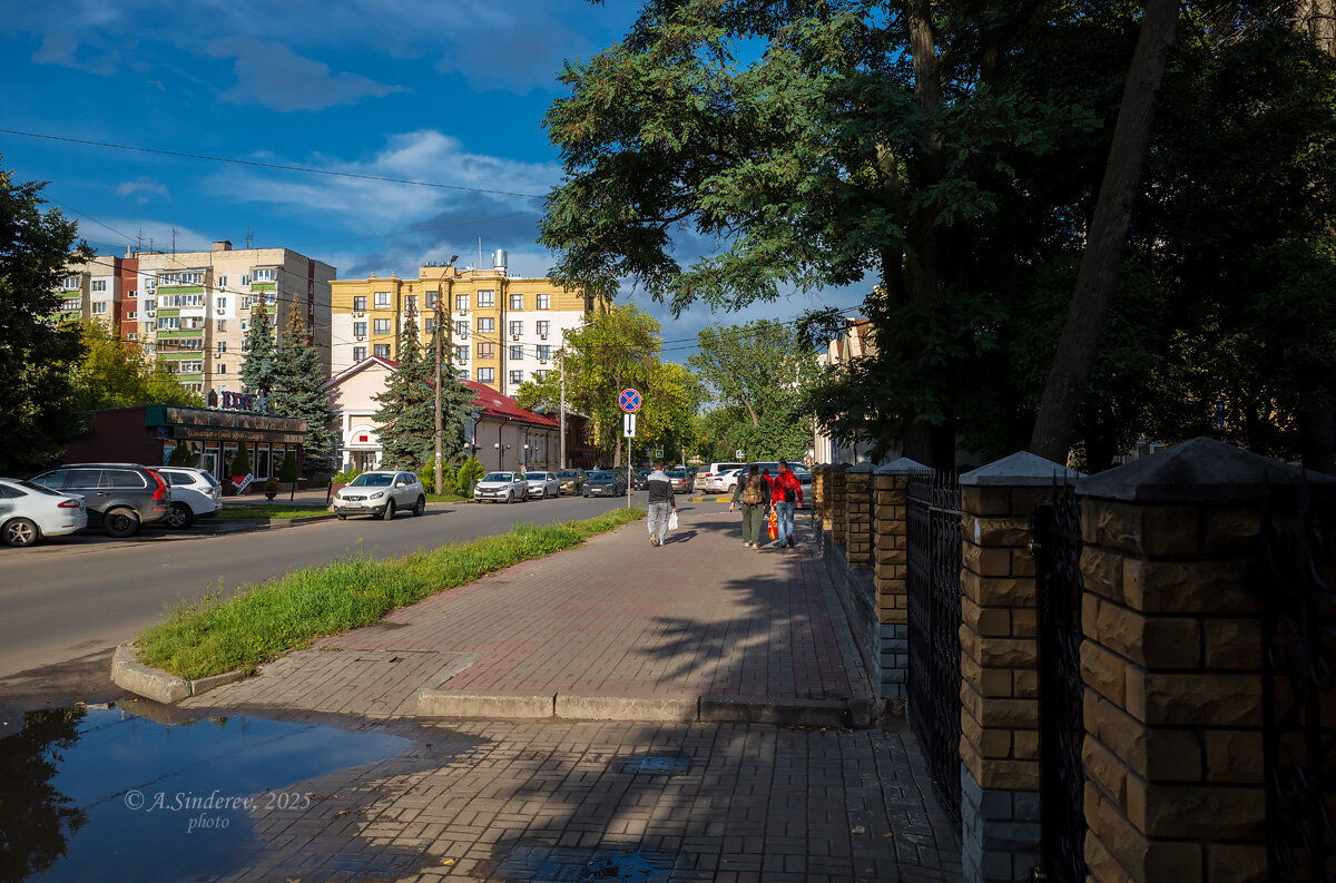 На городских улицах летом - Александр Синдерёв
