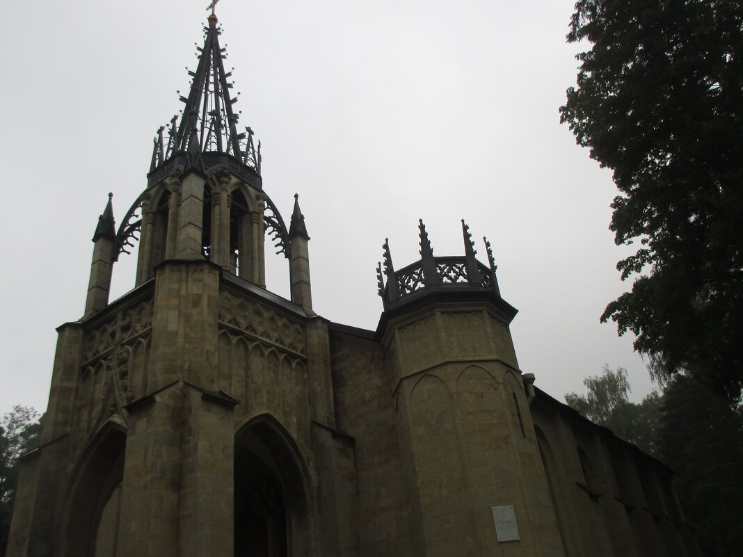 Церковь святых апостолов Петра и Павла в Парголово - Маера Урусова