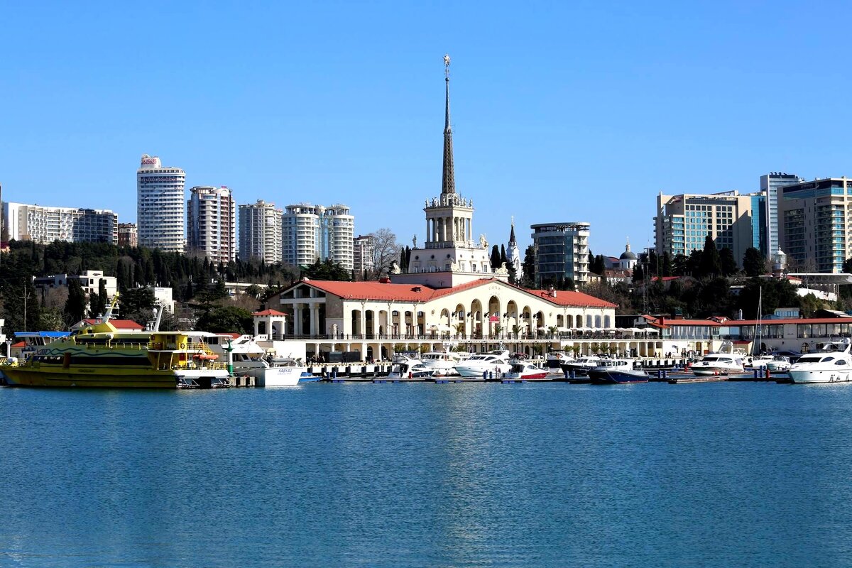 Морской вокзал Сочи - Валерий 