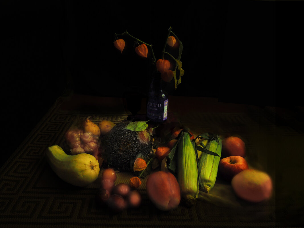 Осенний натюрморт - Евгений 