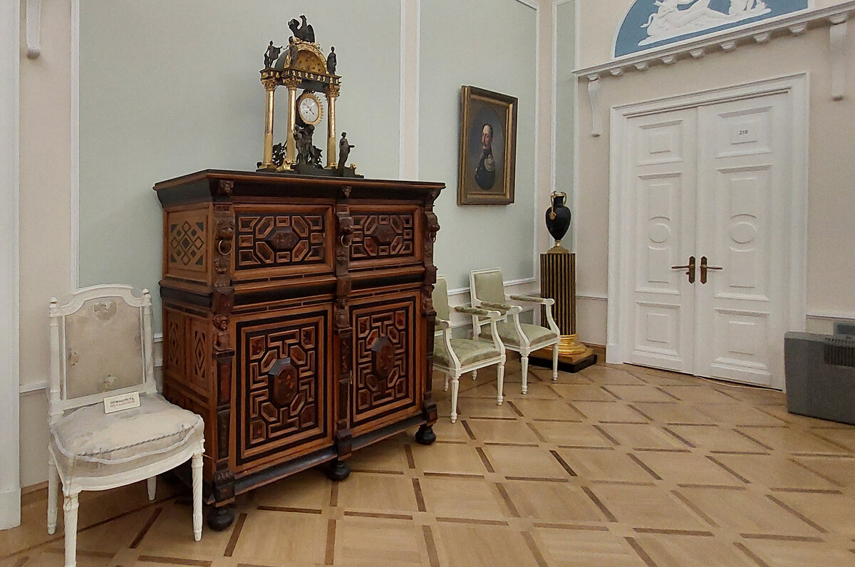 старинный комод - ИРЭН@ .