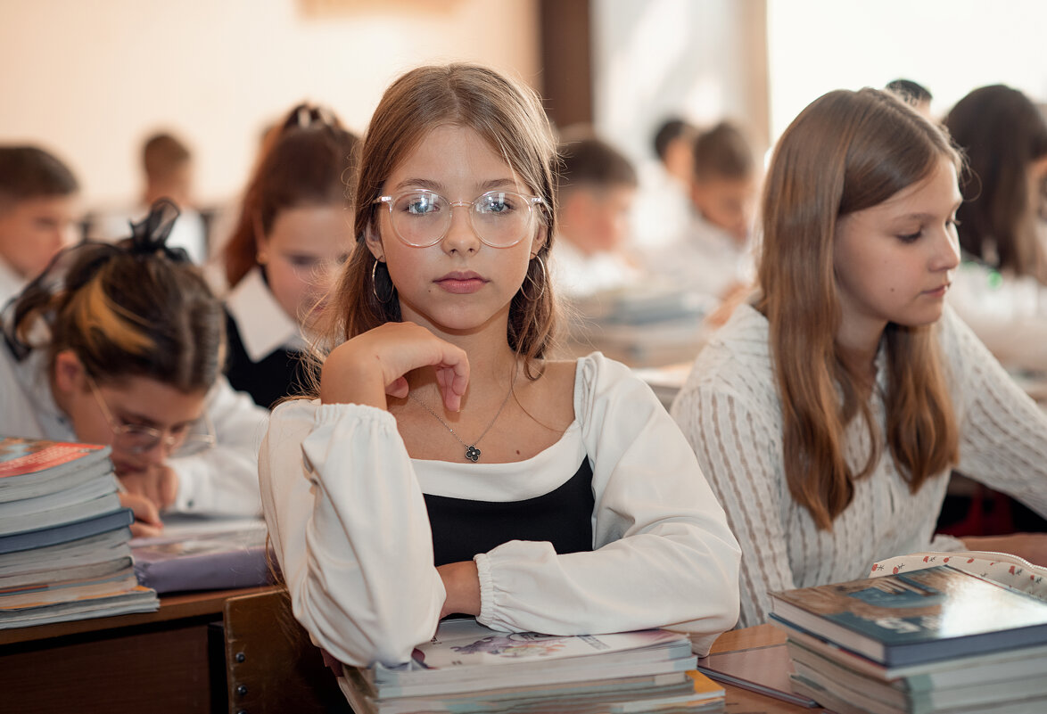 Пятиклашка) - Лилия .