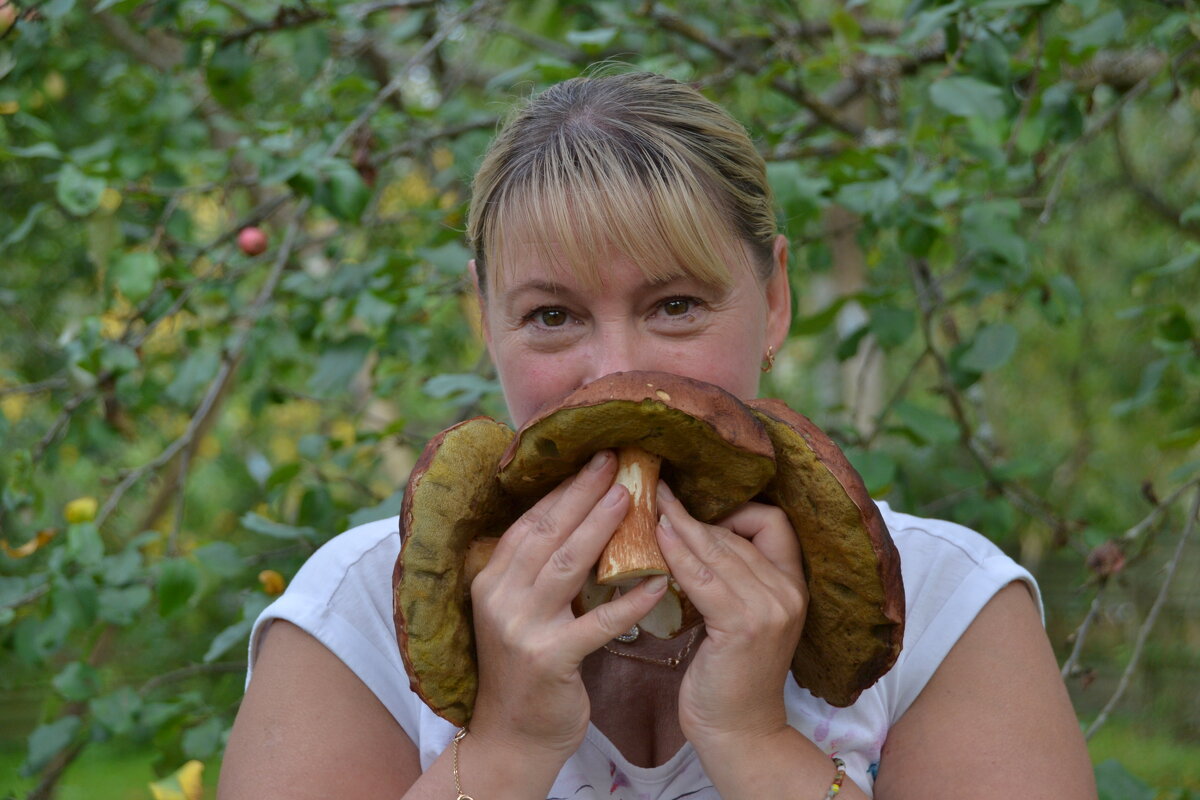 Елена и грибочки... - Ирина Жигунова Елена и грибочки... - Ирина Жигунова