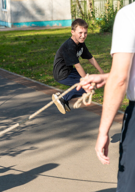 Завтра в школу... - Игорь Николаев Завтра в школу... - Игорь Николаев