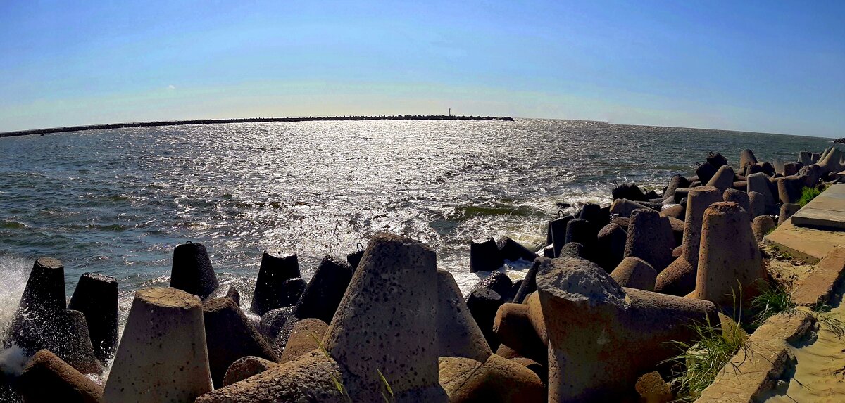 Далёкий маяк - Сергей Карачин