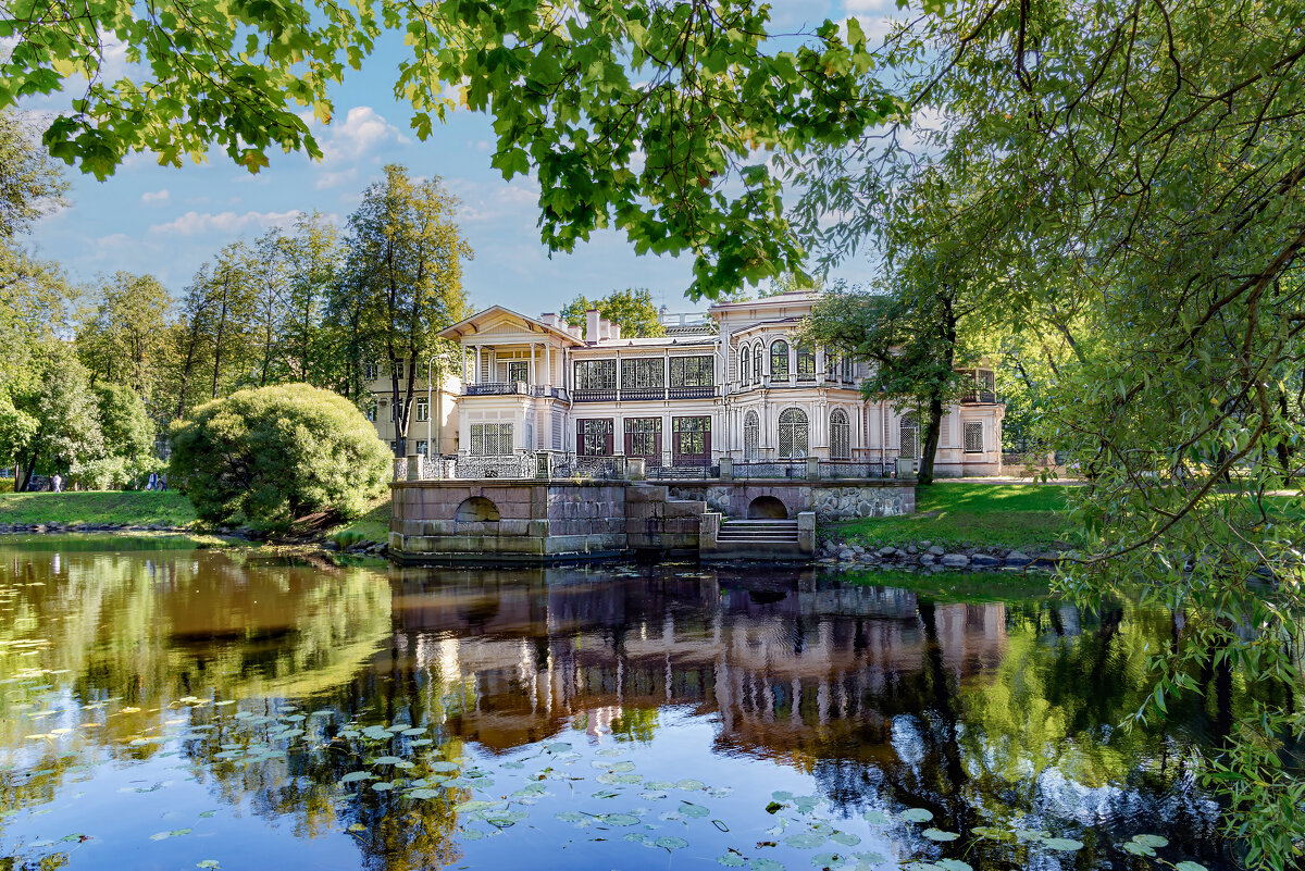 СПб.  Лопухинский сад.  Дача Громова. - Виктор Орехов