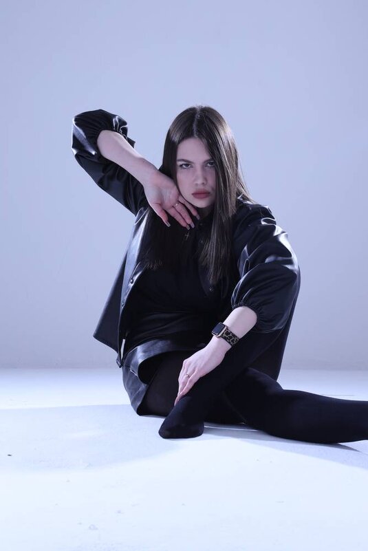 Model4 - Creative Uni