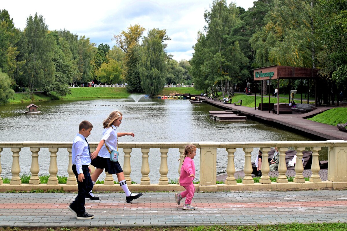 Домой из школы. - Татьяна Помогалова