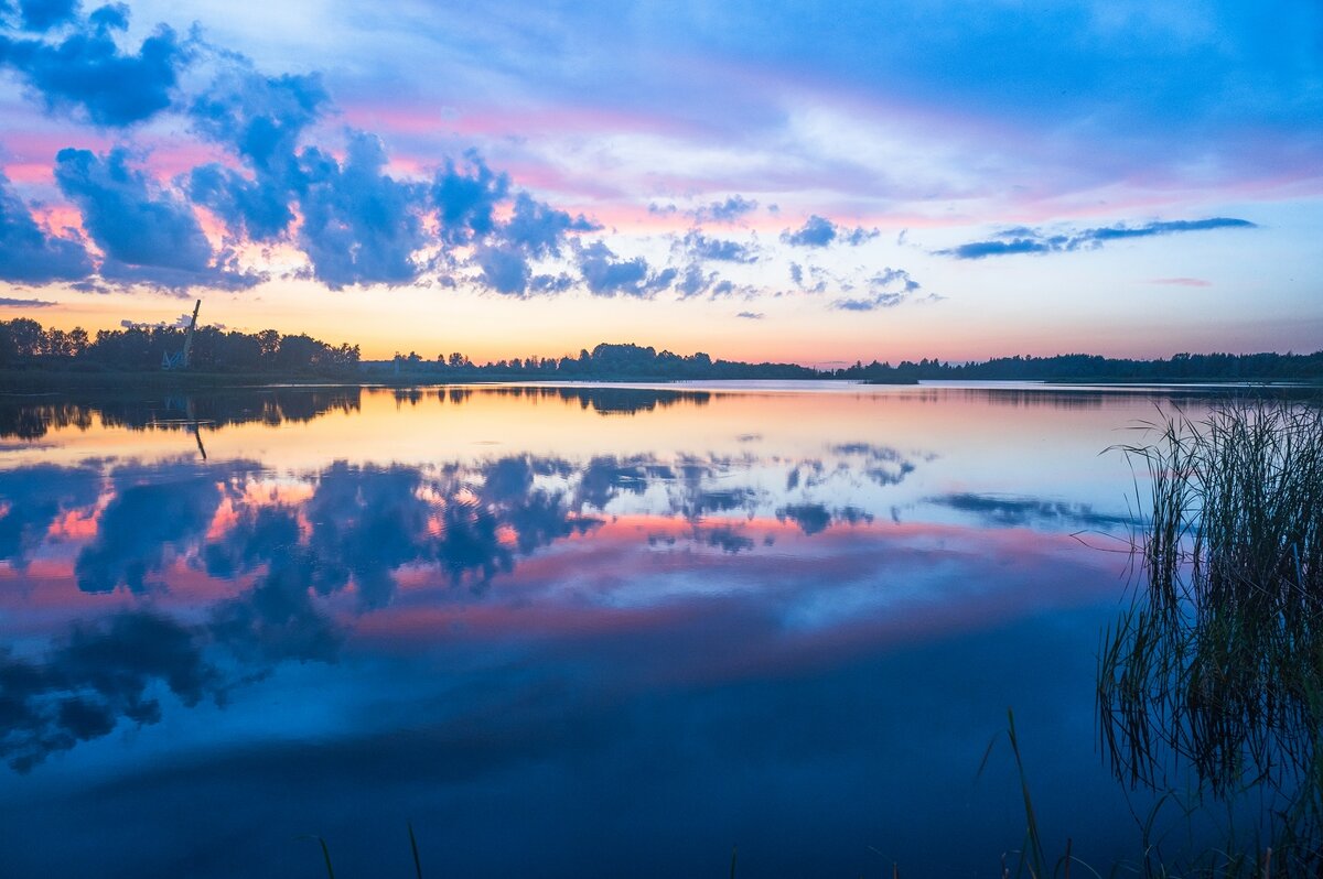 Закат на Лебяжьем озере. - Виктор Евстратов