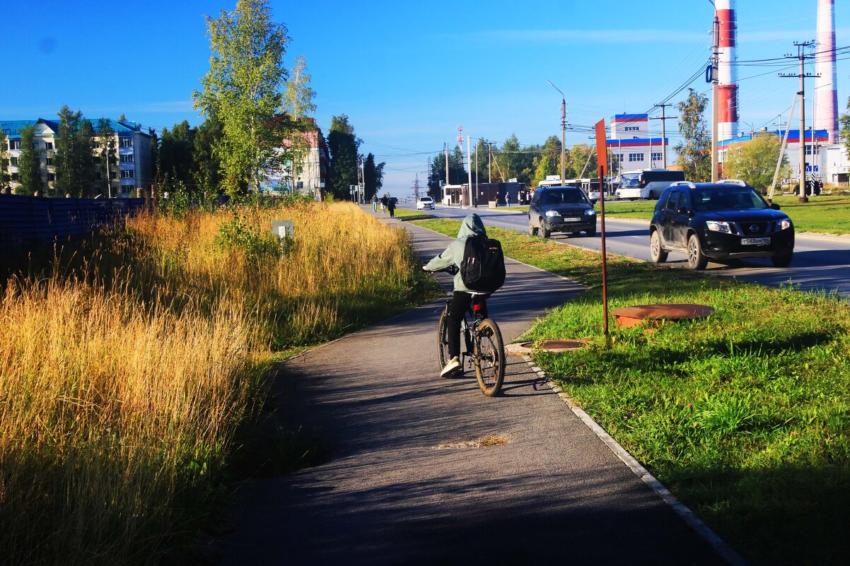 Сентябрь...Утро В школу на велосипеде! - Владимир 