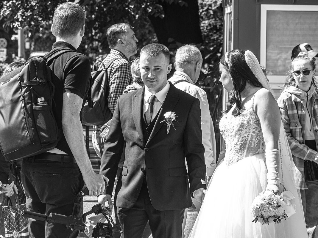 А если букетом по мордасам? - Александр А если букетом по мордасам? - Александр