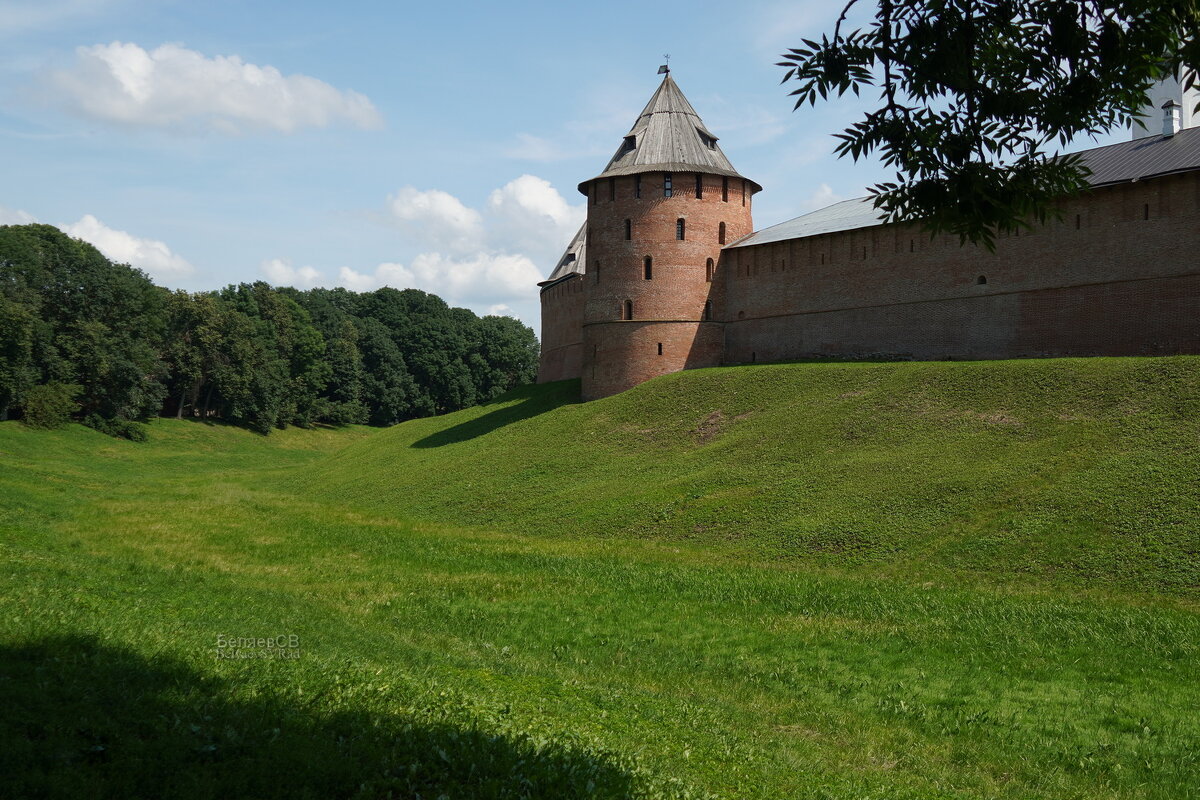 Стена Новгородского кремля - Сергей Беляев